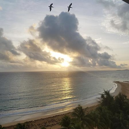 Beach Front Apartment In Luquillo Dış mekan fotoğraf